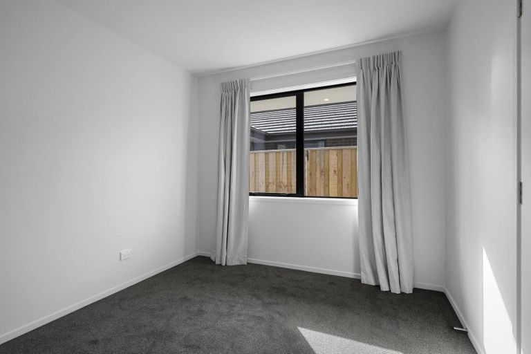 Photo of property in 12 Mccahon Lane, Rolleston, 7615