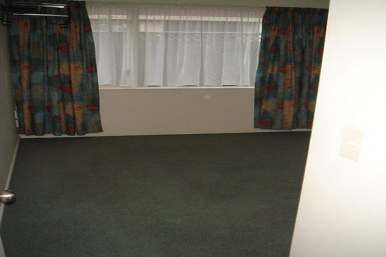 Photo of property in 17 Division Street, Riccarton, Christchurch, 8041