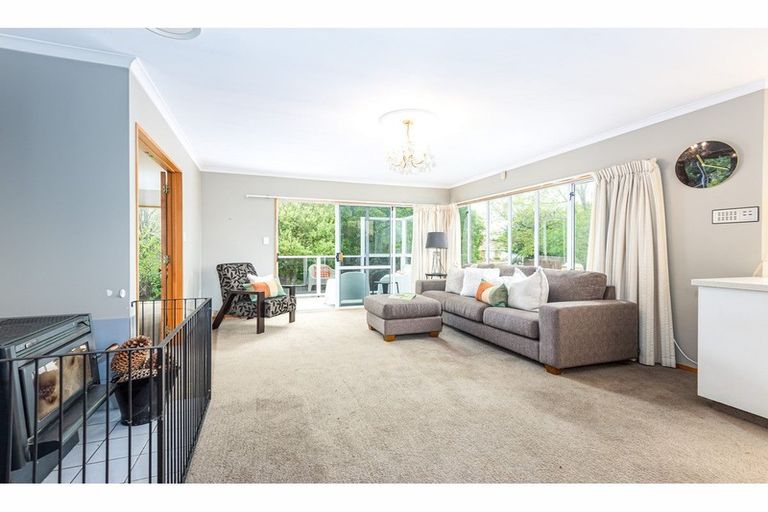 Photo of property in 4 Inglewood Place, Avonhead, Christchurch, 8042