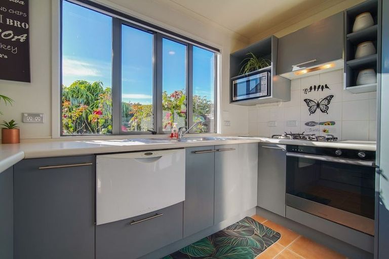 Photo of property in 9 Meadowbrook Place, Wanaka, 9305