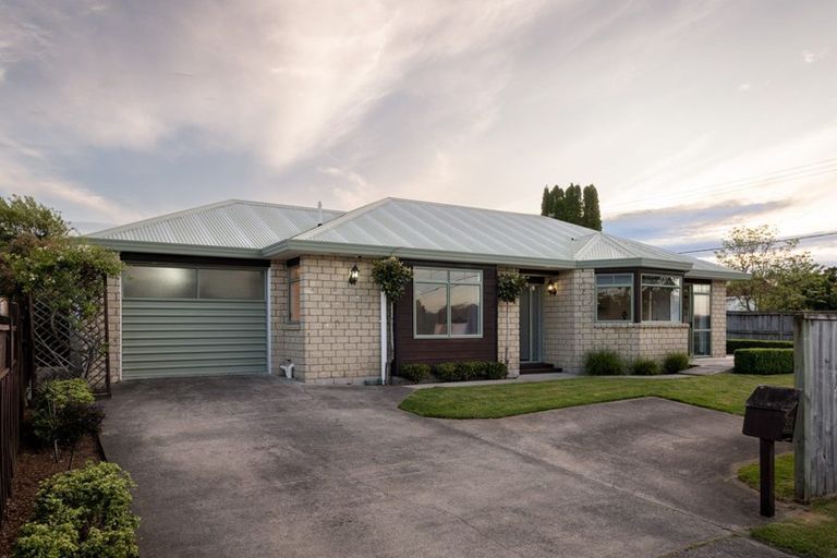 Photo of property in 52 Byron Street, Leamington, Cambridge, 3432