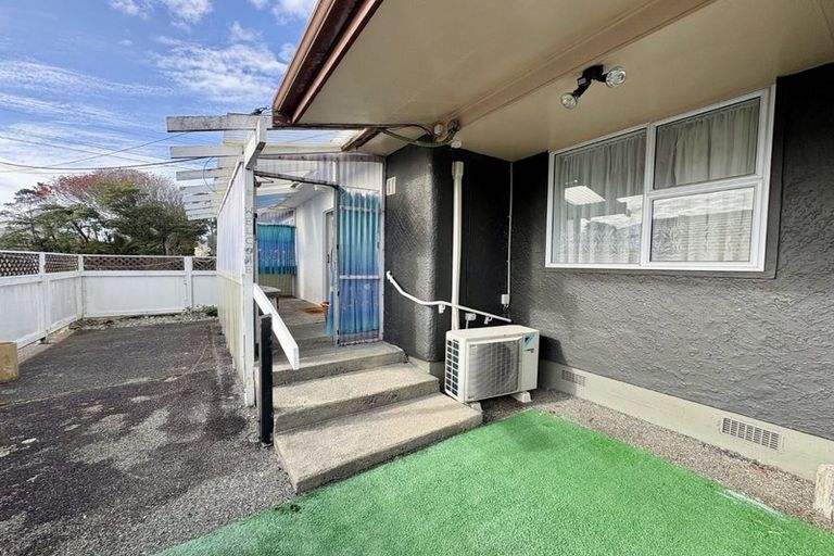 Photo of property in 48 Peel Street, Westport, 7825