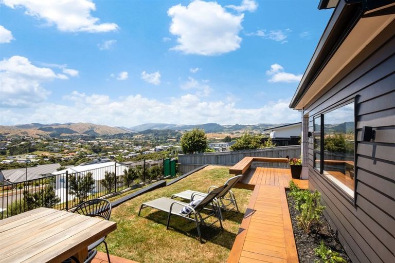 Photo of property in 20 Pacific View, Whitby, Porirua, 5024