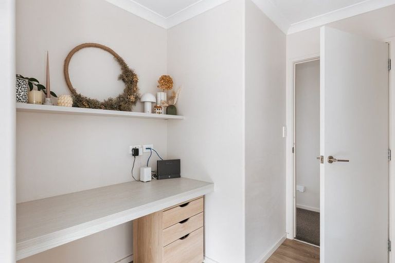 Photo of property in 6 Lakeside Terrace, Omokoroa, 3114
