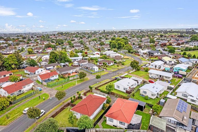 Photo of property in 1/24 Kennington Drive, Clendon Park, Auckland, 2103