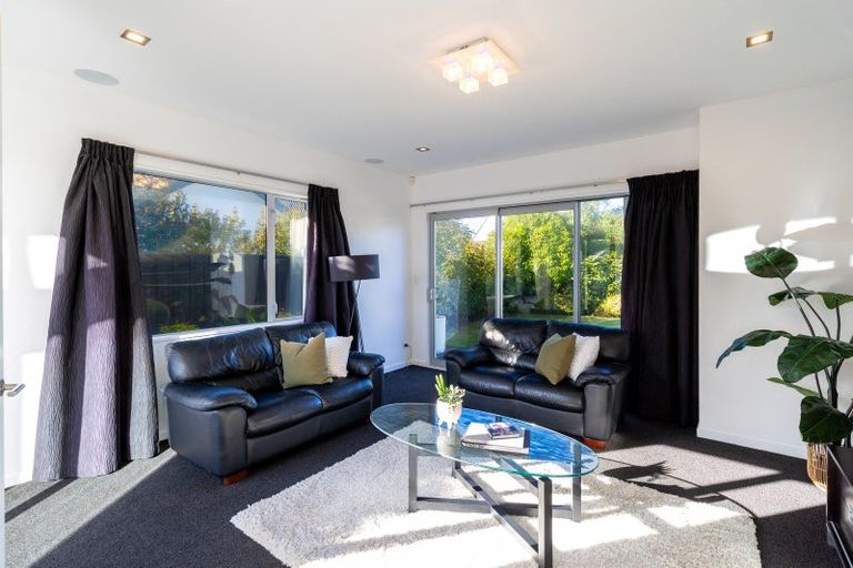 Photo of property in 26 Waitikiri Square, Parklands, Christchurch, 8083