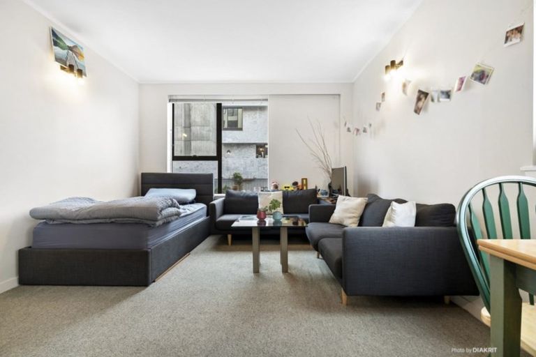 Photo of property in Hobson Court Flats, 14/70u Hobson Street, Thorndon, Wellington, 6011