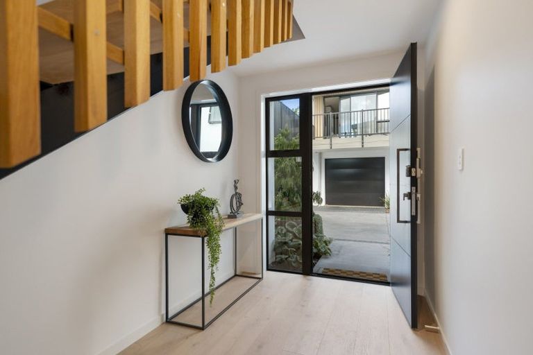 Photo of property in 11 Memorial Way, Tauranga, 3110
