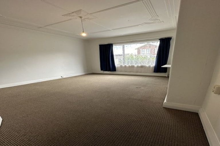 Photo of property in 6 Howe Street, North Dunedin, Dunedin, 9016
