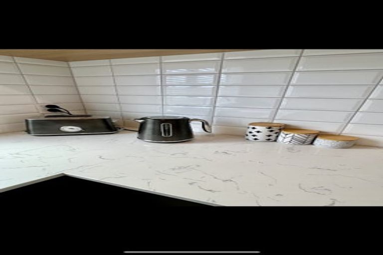 Photo of property in 6 Parenga Lane, Kumeu, 0810