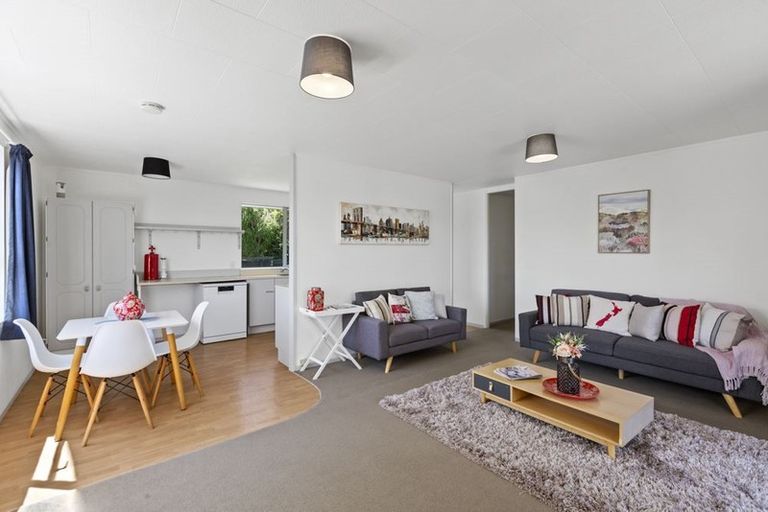 Photo of property in 15 Pine Street, New Lynn, Auckland, 0600