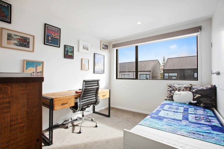 Photo of property in 28 Ivy Nola Way, Henderson, Auckland, 0612