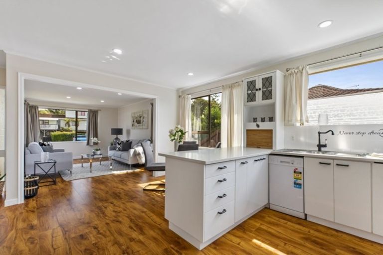 Photo of property in 34 Frangipani Avenue, Manurewa, Auckland, 2102