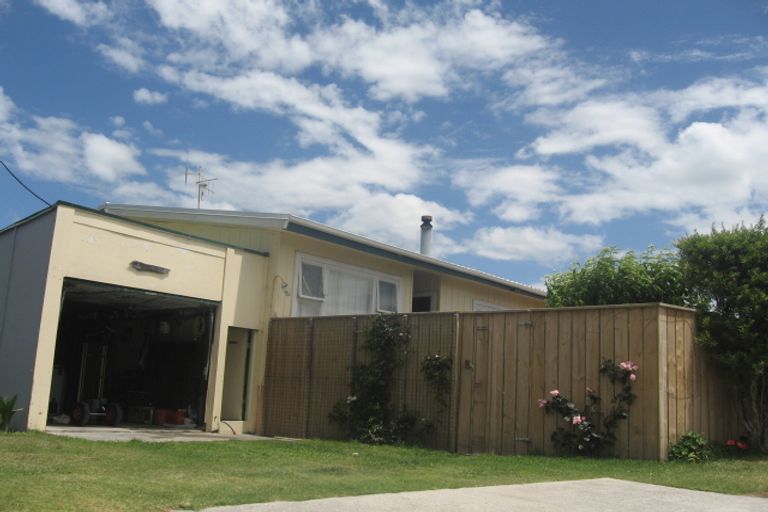 Photo of property in 126 Pukehina Parade, Pukehina, Te Puke, 3189