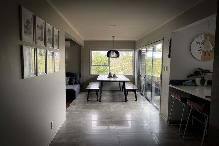 Photo of property in 43 Redwood Drive, Massey, Auckland, 0614