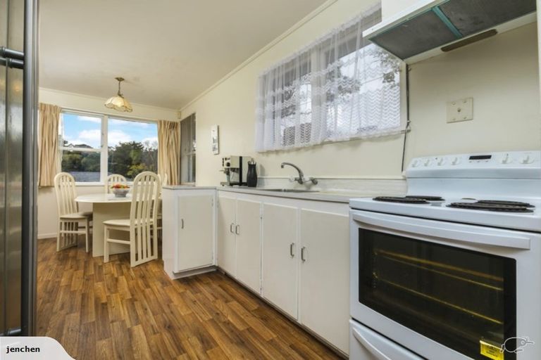 Photo of property in 6 Lauris Place, Birkdale, Auckland, 0626