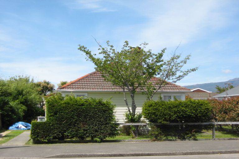 Photo of property in 17 Palmerston Street, Westport, 7825