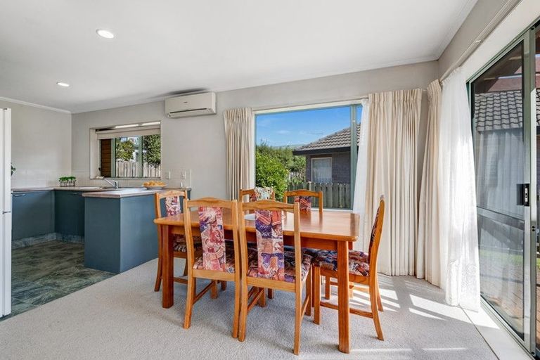 Photo of property in 6 The Boulevard, Red Beach, 0932