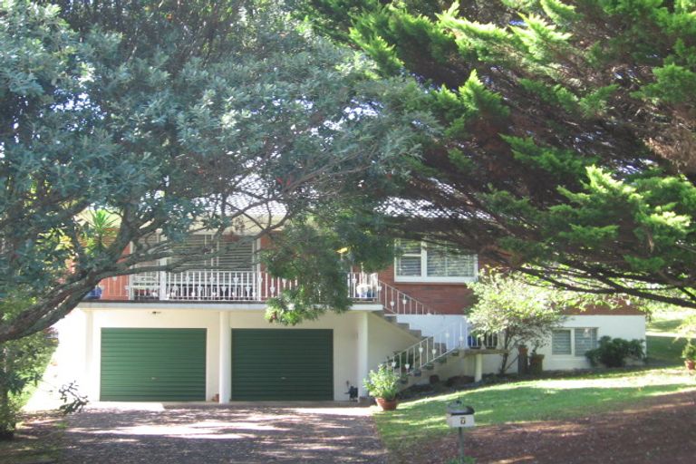 Photo of property in 7 Havelle Avenue, Titirangi, Auckland, 0604