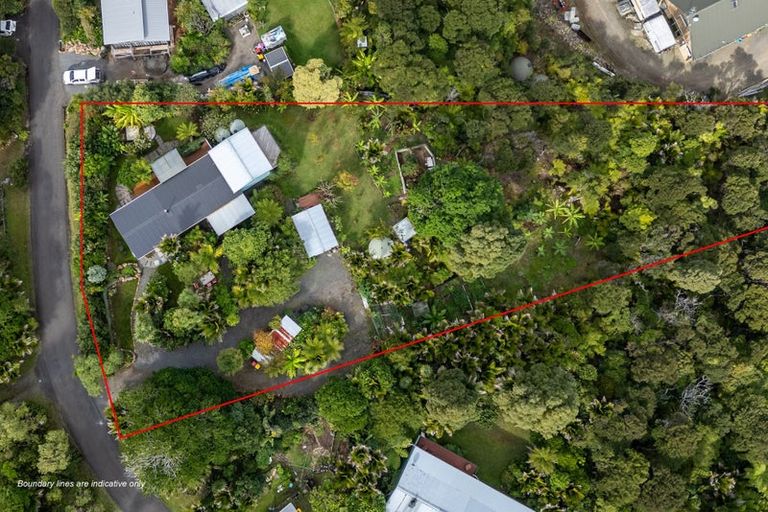 Photo of property in 15 Puriri Place, Tuateawa, Coromandel, 3583