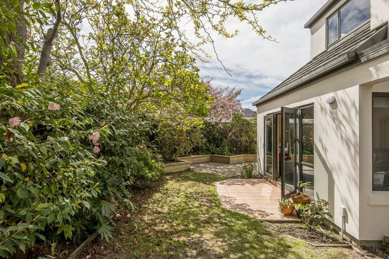 Photo of property in 56 Creyke Road, Ilam, Christchurch, 8041