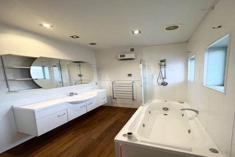 Photo of property in 80 Wharenui Road, Upper Riccarton, Christchurch, 8041