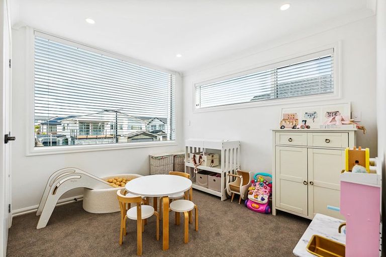 Photo of property in 22 Tai Crescent, Hobsonville, Auckland, 0616