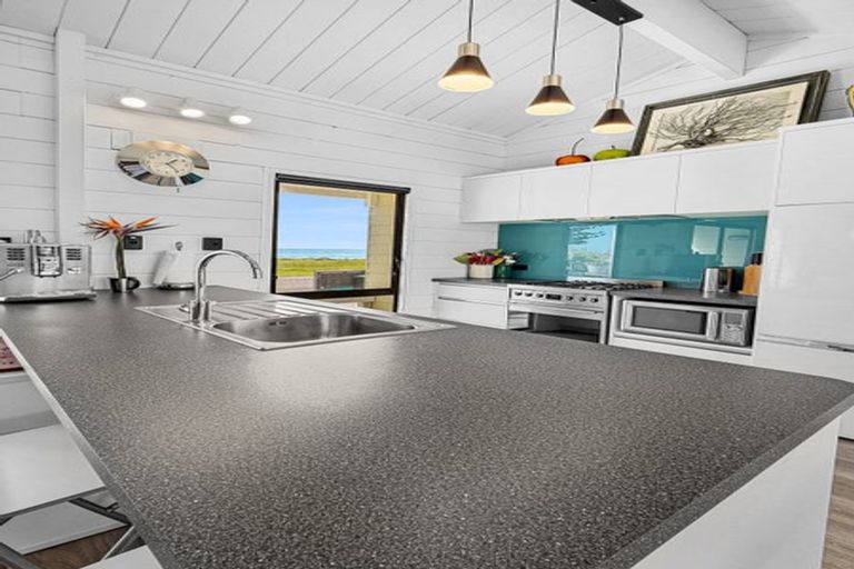 Photo of property in 174 Ocean Road, Ohope, 3121