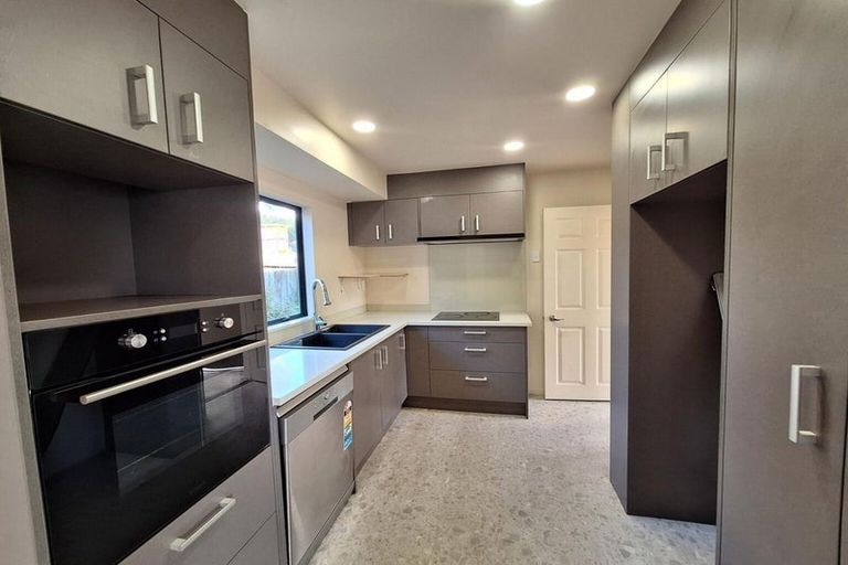 Photo of property in 58c Sunnyside Road, Sunnyvale, Auckland, 0612