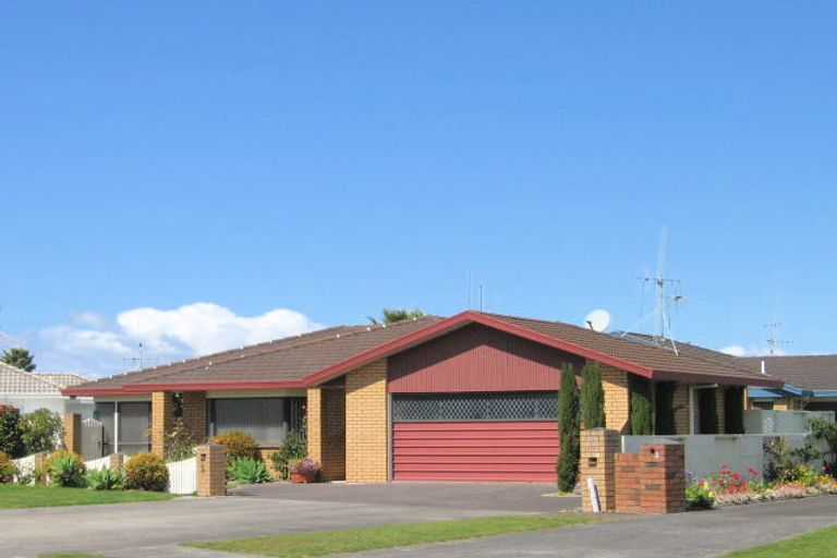 Photo of property in 1/5 Boronia Place, Mount Maunganui, 3116