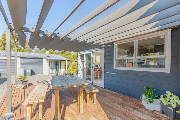 Photo of property in 17 Watts Street, Waipawa, 4210