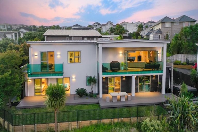 Photo of property in 26 Remuremu Street, Long Bay, Auckland, 0630