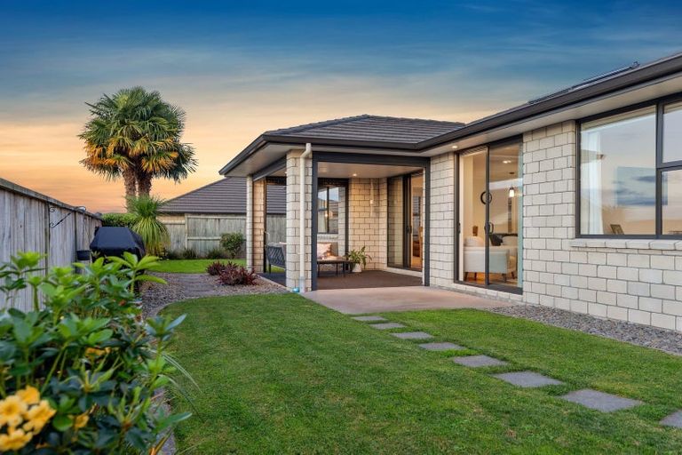 Photo of property in 6 Damien Place, Ohauiti, Tauranga, 3112
