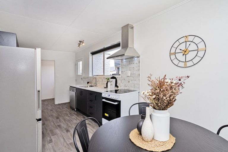 Photo of property in 26 Dalry Street, Wallacetown, 9816