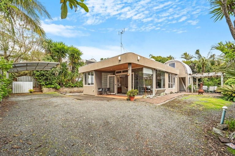Photo of property in 16a Poplar Road, Stanmore Bay, Whangaparaoa, 0932