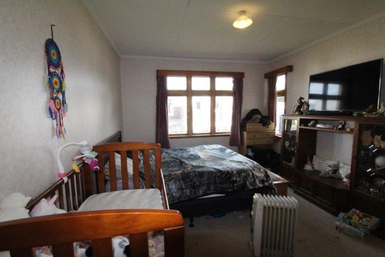 Photo of property in 4 Holmes Street, Mossburn, 9792