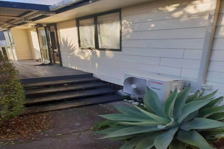 Photo of property in 1/7 Kinvig Place, Ranui, Auckland, 0612