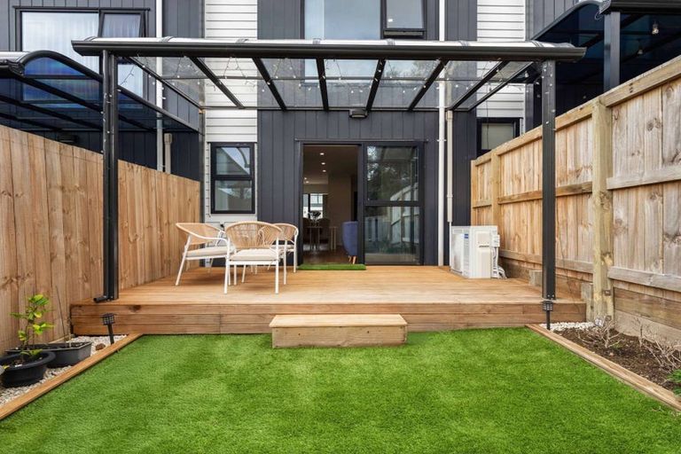 Photo of property in 25 Paina Crescent, Massey, Auckland, 0614