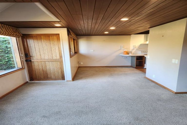 Photo of property in 6a Woodford Way, Crofton Downs, Wellington, 6035