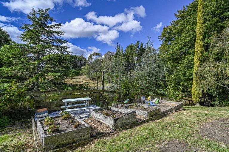 Photo of property in 2553 Taihape Road, Sherenden, Hastings, 4179