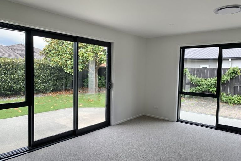 Photo of property in 12 Saffron Street, Cambridge, 3434