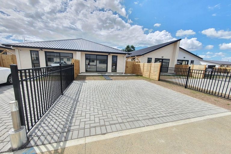 Photo of property in 6a Auranga Drive, Karaka, Papakura, 2113