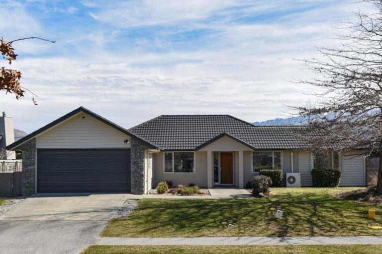 Photo of property in 42 Erskine Street, Lake Hayes, Queenstown, 9304