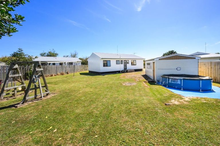 Photo of property in 36 Kowhai Street, Tokomaru, Palmerston North, 4474