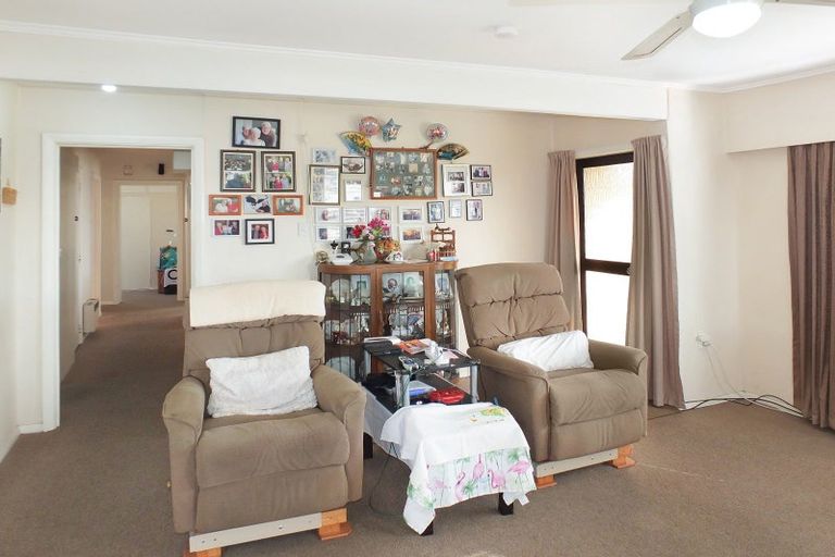 Photo of property in 45 Johnston Street, Foxton, 4814