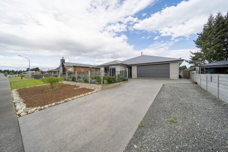 Photo of property in 61 Orbell Crescent, Te Anau, 9679