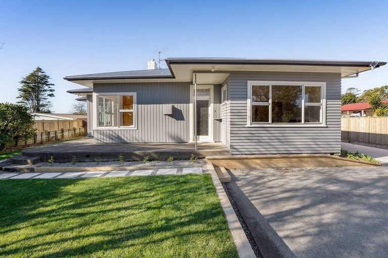 Photo of property in 39 Maire Street, Inglewood, 4330