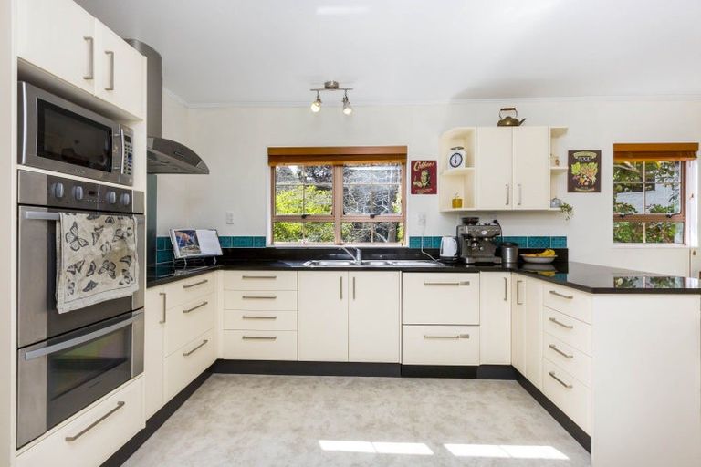Photo of property in 69 Chatsworth Road, Silverstream, Upper Hutt, 5019