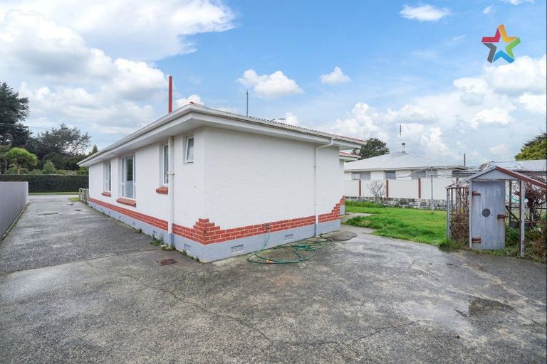 Photo of property in 75 Durham Street, Waikiwi, Invercargill, 9810