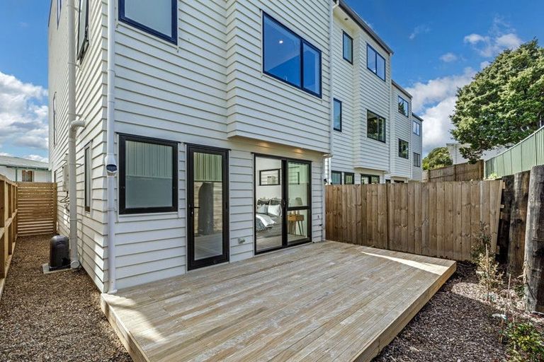 Photo of property in 5/36 Tomo Street, New Lynn, Auckland, 0600